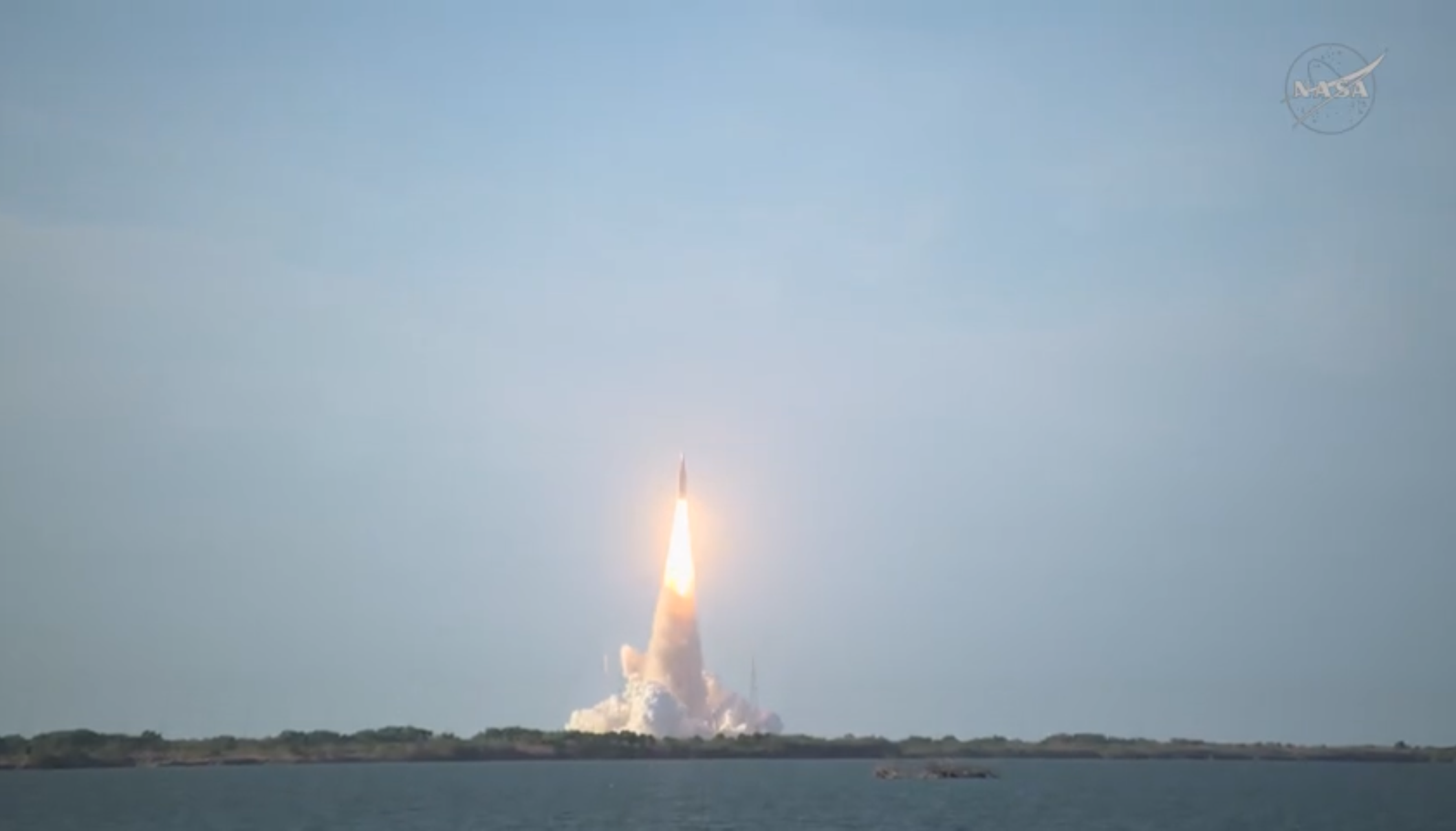 ArtemisIILaunch
