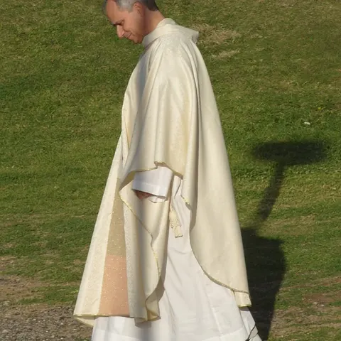 PapalKicks